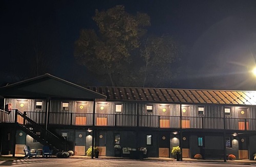 Ellicottville House | Lincoln Boutique Motel- Lower Room #6
