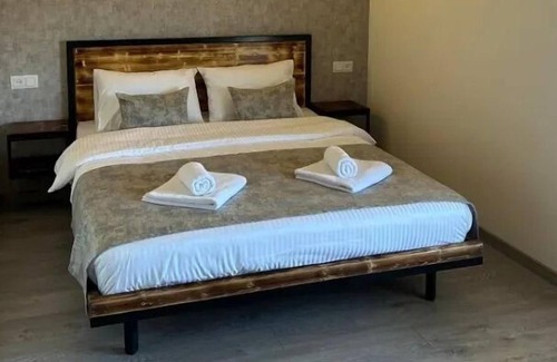 Nor-Nork House | Lincoln Hotel