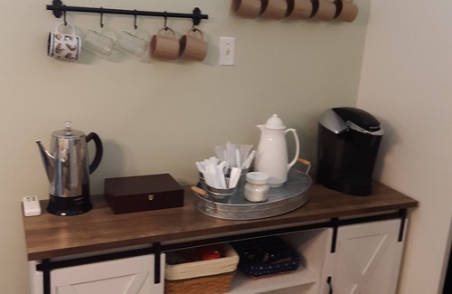 Ludington House | Linden Guesthouse Cottage