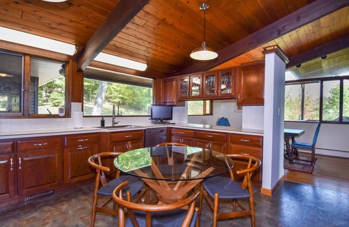 Boalsburg House | Linden Lodge on Mount Nittany - Fantastic Winery Views