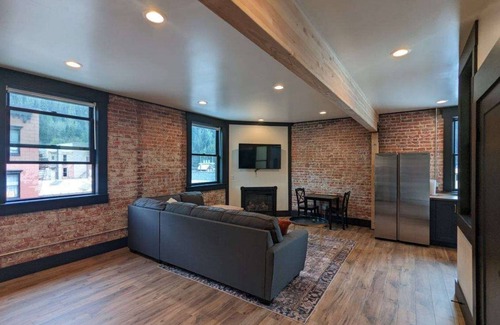 Wallace Apartment | Linden Lofts