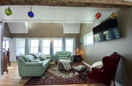 Bayville House | Linekin Bay Suite