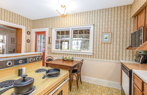 Galena Hotel | Linen&Stone Inn Unit 3, Charming, Historic, 1.5 Blocks to Main St.