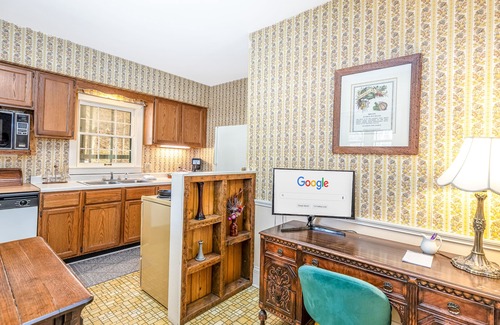 Galena Hotel | Linen&Stone Inn Unit 4, Charming, Historic, 1.5 Blocks to Main St.