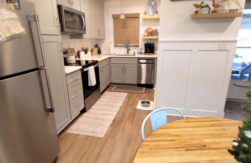 Country Club Estates House | LINENS INCLUDED*! DAILY Activities. COMMUNITY POOL/WIFI/COUNTRY CLUB ESTATES