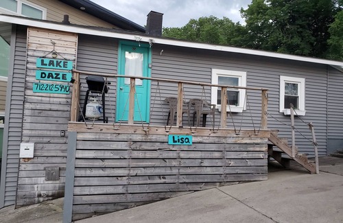 Arnolds Park Cottage | Lisa Cottage located 5 min walk from Arnolds Park!