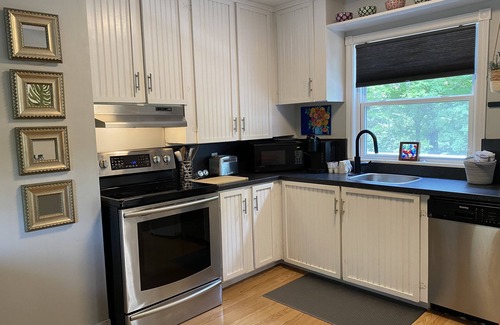 Mahone Bay Cottage | "Lisette's on Long Hill", cozy with boho charm
