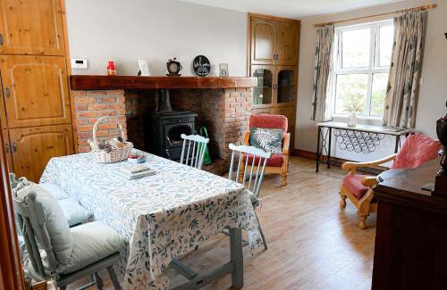 Castleisland House | Lisheenbawn Farmhouse Farranfore by Trident Holiday Homes