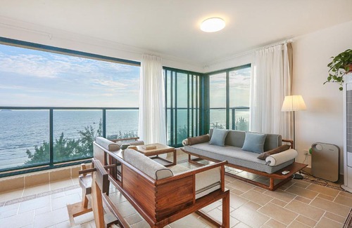 Huidong House | Listen to the Sea Apartment