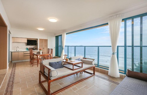 Huidong House | Listen to the Sea Apartment