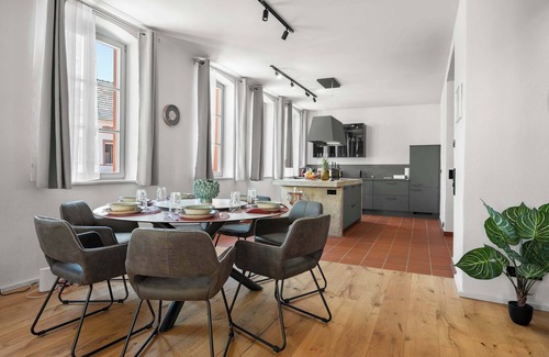 Gruenstadt Apartment | LiT LiVING: Luxus – Box SprIng – Terrasse – Parkplatz