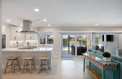 Beachview Country Club Estates Villa | Little Blue - Stunning Villa with Pool and Spa
