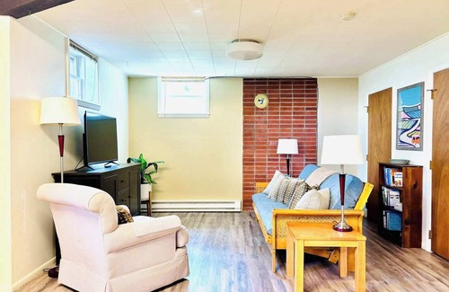 Rose Park Apartment | Little Burrow : University of Montana & Dornblaser