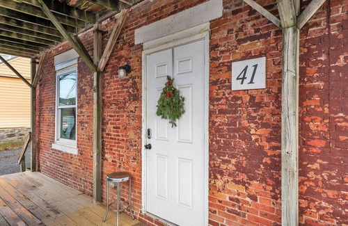 Vergennes Apartment | Little City Brick Apartment A - cozy, modern apartment in downtown Vergennes