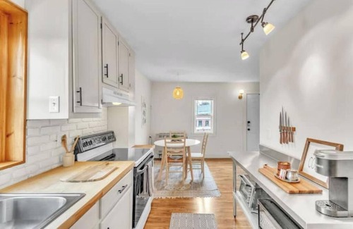 Vergennes Apartment | Little City Brick Apartment B - cozy, 2nd floor apartment in downtown Vergennes