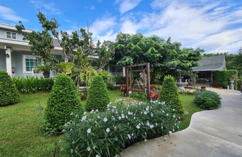 Chanthaburi Bed & Breakfast | Little Cottage