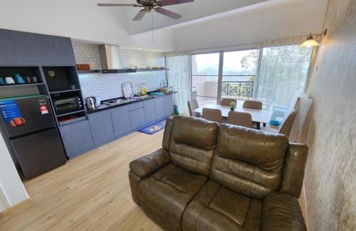Bukit Fraser House | Little England B3