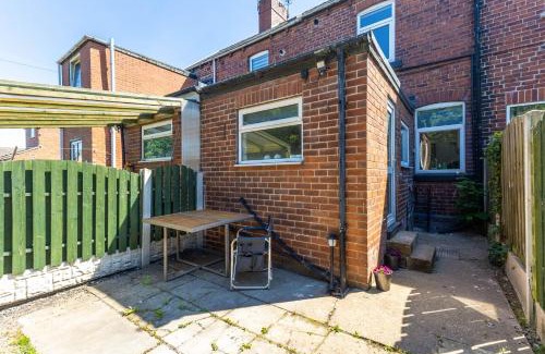 Darfield House | Little George