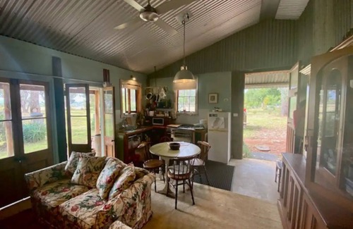 Wallabadah Cottage | Little House in the Nursery happily sustainable