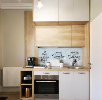 Three Oaks Apartment | Little House