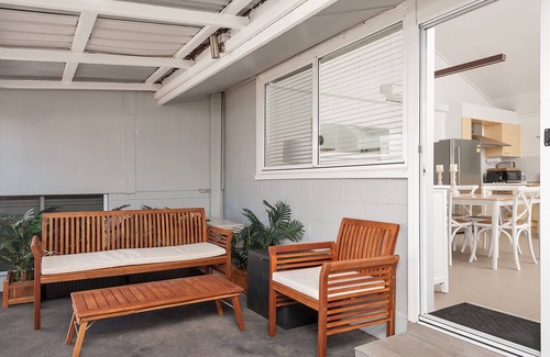 Boat Harbour Apartment | Little Kingsley Beach House - Back Flat - across the road from the Beach