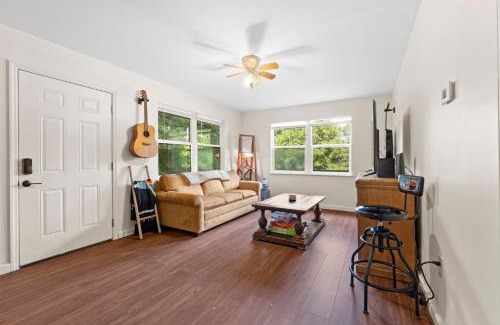 West Point House | Little Lake Cabin close to Callaway Gardens