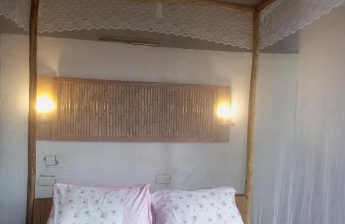 Kibale Hotel | Little Monkey Camp
