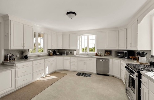 Narvon House | Little Mountain Villa - Basement Game Room, Breeo Fire Pit, Two Full Kitchens