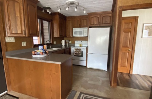 Scheller House | Little Muddy Hideout: 3-bedroom tri-level house secluded on 10 acres in country.
