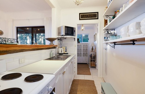 Vacy Cabin | Little Nest Spa Retreat