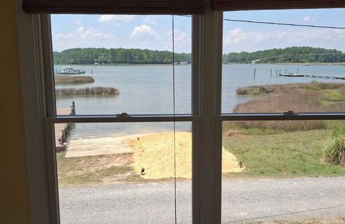 Windmill Point House | Little Oyster Oasis- A Charming Waterfront House in White Stone Virginia