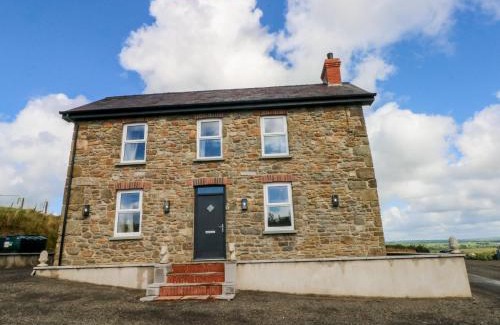 Whitland House | Little Pale