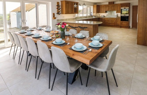 Whitland Cottage | LITTLE PALE, pet friendly, luxury holiday cottage in Whitland