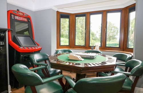 New Forest District House | LITTLE PICKET, pet friendly, luxury holiday cottage in Ringwood