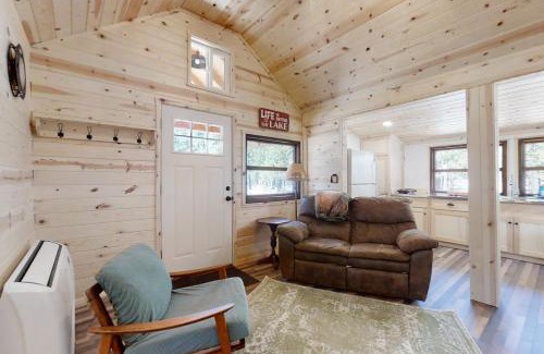 Crescent House | Little Pine Cabin at Big Pine Retreat