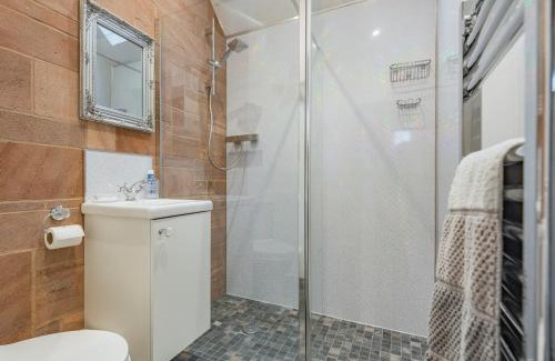 Tunstall House | Little Pines Lodge