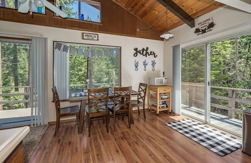 Arnold Cabin | Little Red Cabin in Arnold California