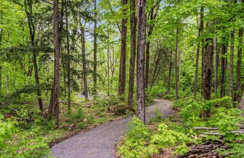 East Hawkesbury Villa | Little Rideau Falls Retreat