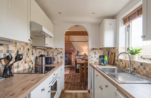 Bilting Cottage | Little Ripple Cottage - a holiday let that sleeps 3 guests in 2 bedrooms