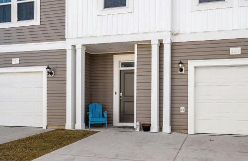 Little River House | Little River 3BR Villa with Outdoor Movies & Fire Pit, Indoor Fire Place, Arcades, & Beach!