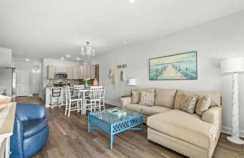 Little River House | Little River 3BR Villa with Outdoor Movies & Fire Pit, Indoor Fire Place, Arcades, & Beach!