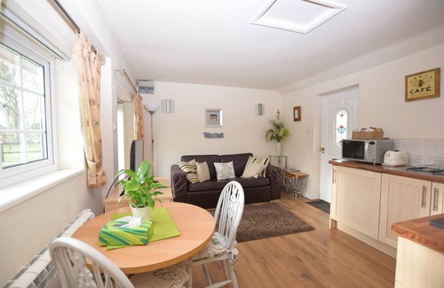 Alvechurch Cottage | Little Rushbrook Cottages