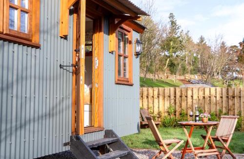 Umberleigh House | Little Silver Fox
