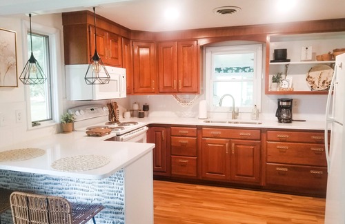 North East Cottage | Little slice of Heaven experiencing Lake Erie - private beach access