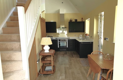 Pulborough Cottage | Little Vintners by inspirestays.com - a cottage that sleeps 2 guests in 1 bedroom