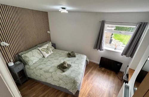 Grange Moor House | Little Windy Ridge