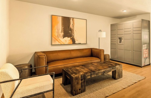 West Jordan Hotel | LivAway Suites SLC- West Jordan
