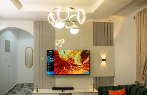 Ikotun Apartment | Live By The Water 2-Bed-Apt With FAST Wi-Fi And Secured