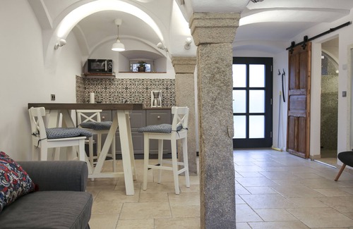 Grafengehaig Apartment | Live like in a castle, in the vaulted room, rental after complete renovation
