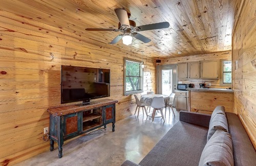 Aransas Pass House | Live Oak Cottage